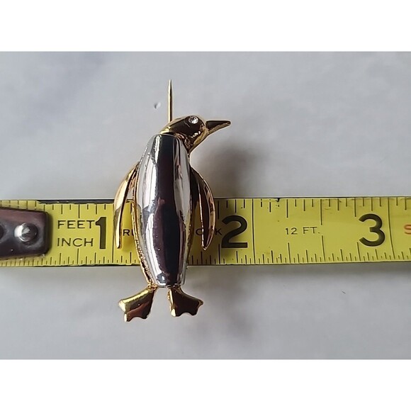 Penguin Two Toned Metal Rhinestone Eye Brooch Vintage Costume Jewelry - Picture 10 of 10